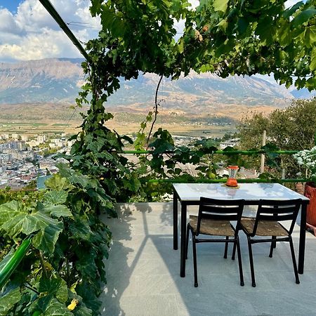 Panoramic View Guest House Gjirokastër Esterno foto