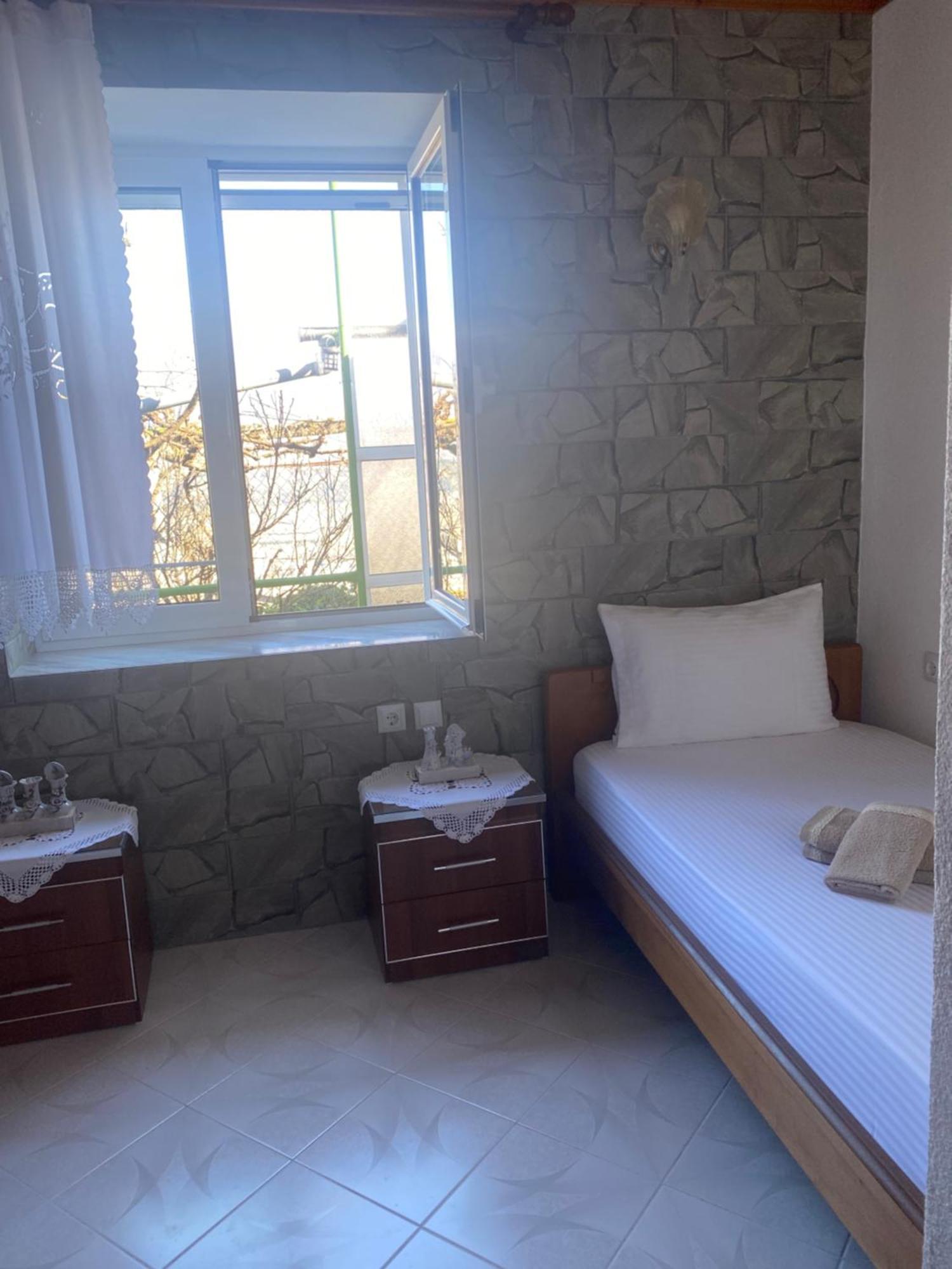 Panoramic View Guest House Gjirokastër Esterno foto