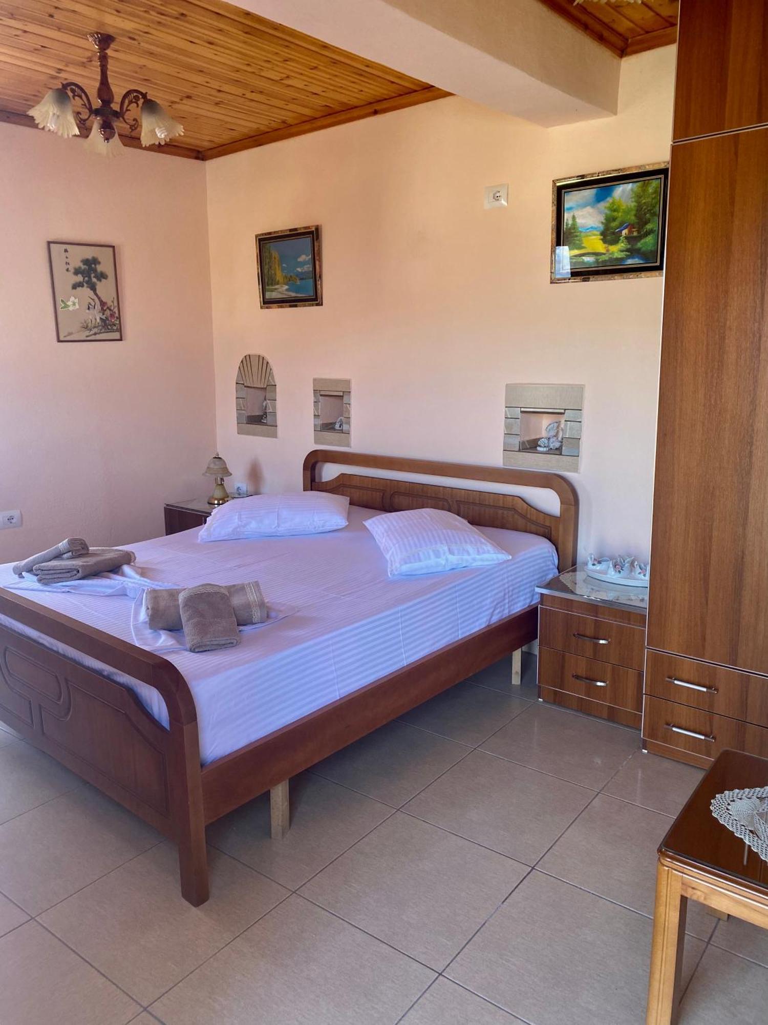Panoramic View Guest House Gjirokastër Esterno foto