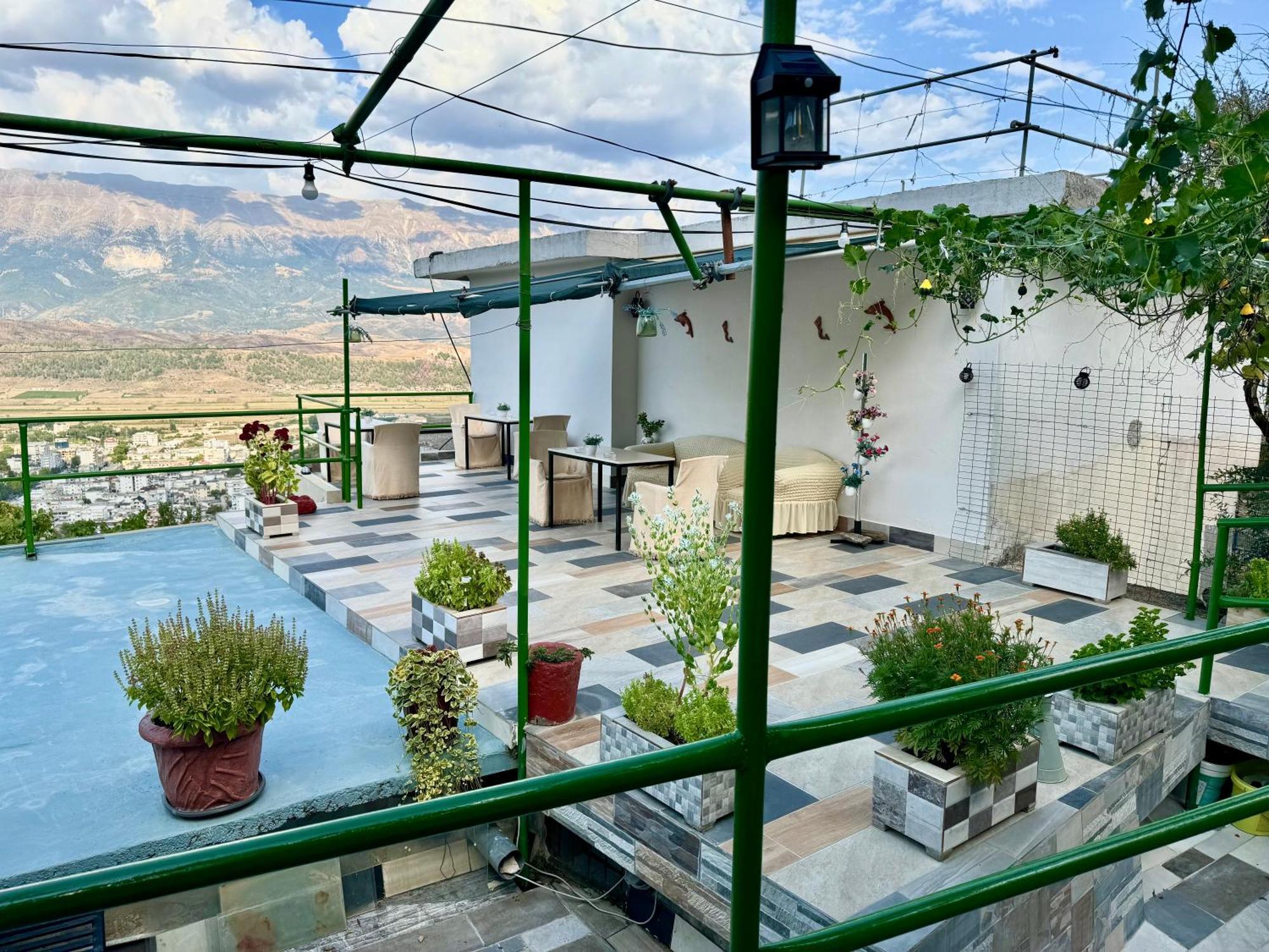 Panoramic View Guest House Gjirokastër Esterno foto