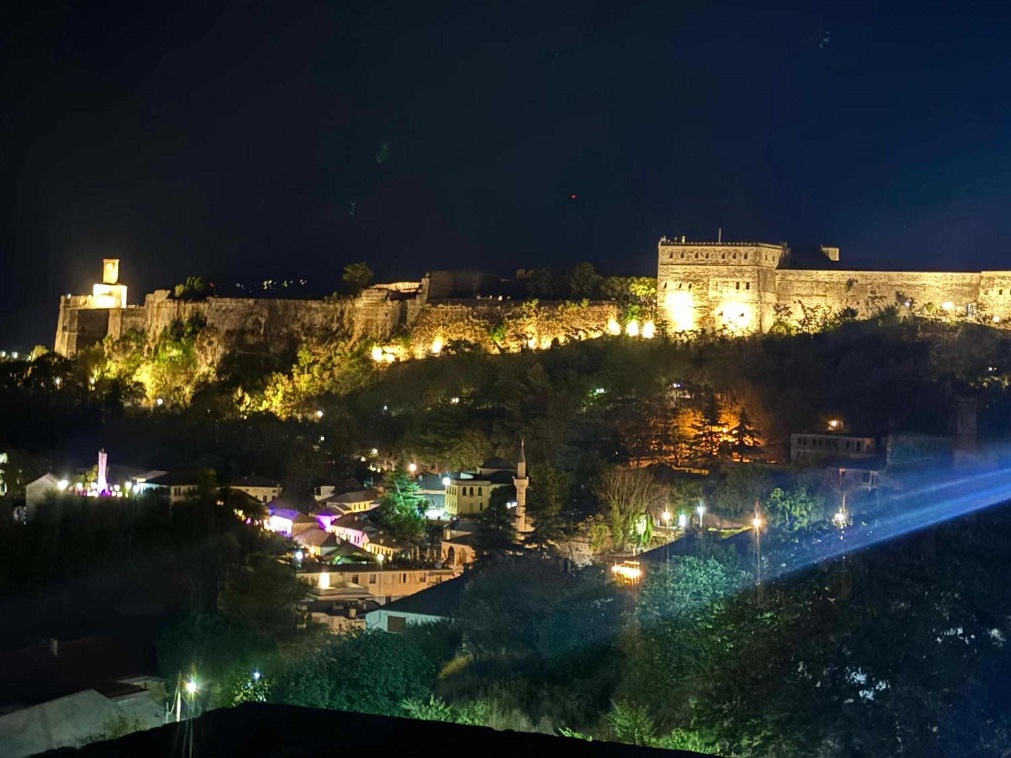 Panoramic View Guest House Gjirokastër Esterno foto