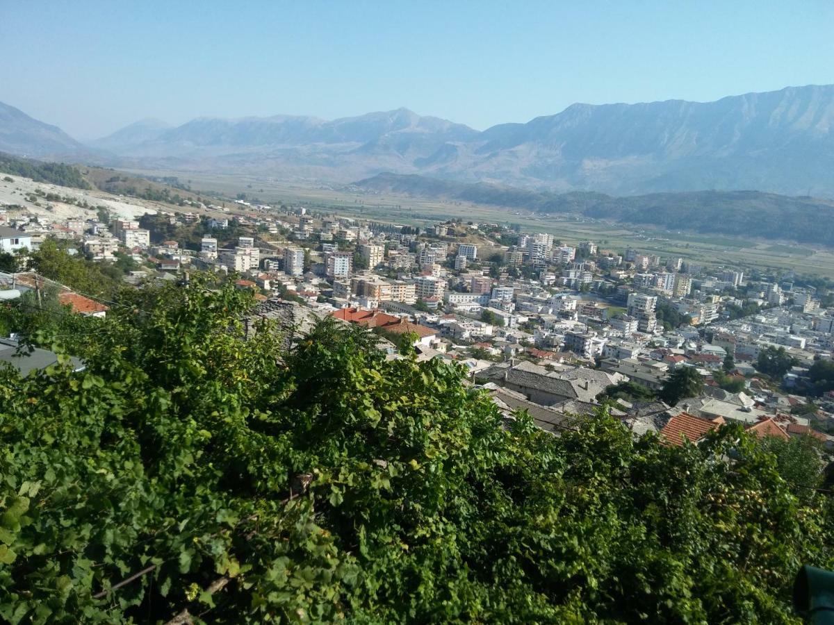 Panoramic View Guest House Gjirokastër Esterno foto